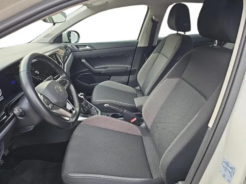 Volkswagen Taigo usata a Lecco (11)