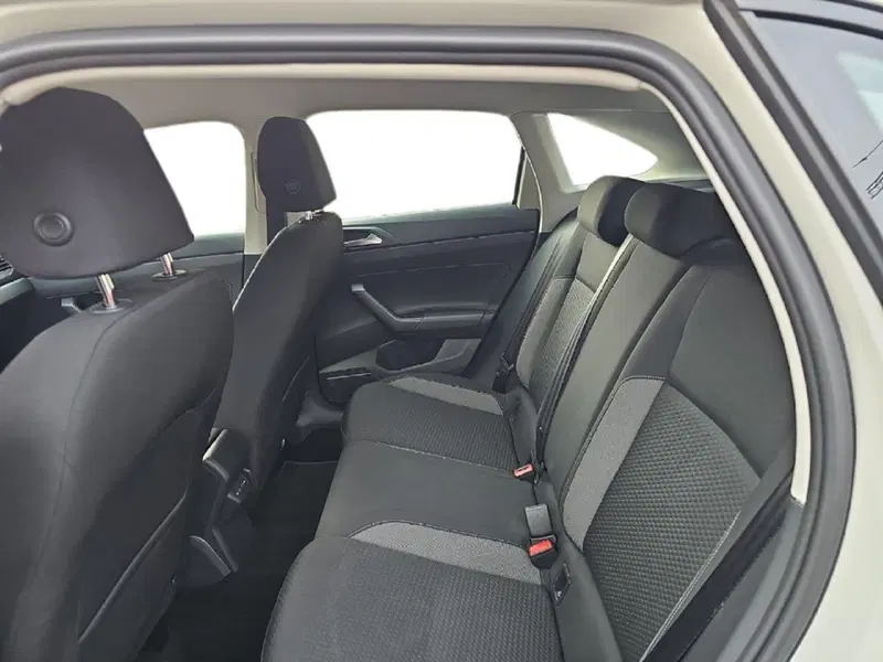 Volkswagen Taigo usata a Lecco (12)