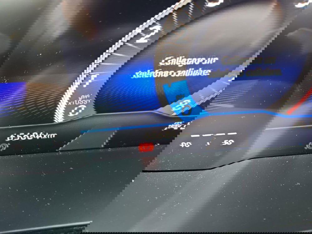 Volkswagen Taigo usata a Lecco (13)