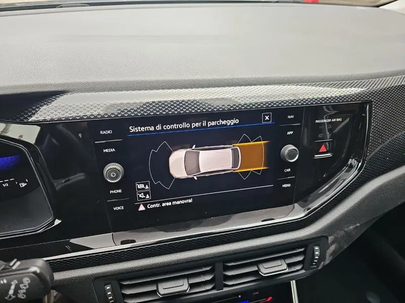Volkswagen Taigo usata a Lecco (14)