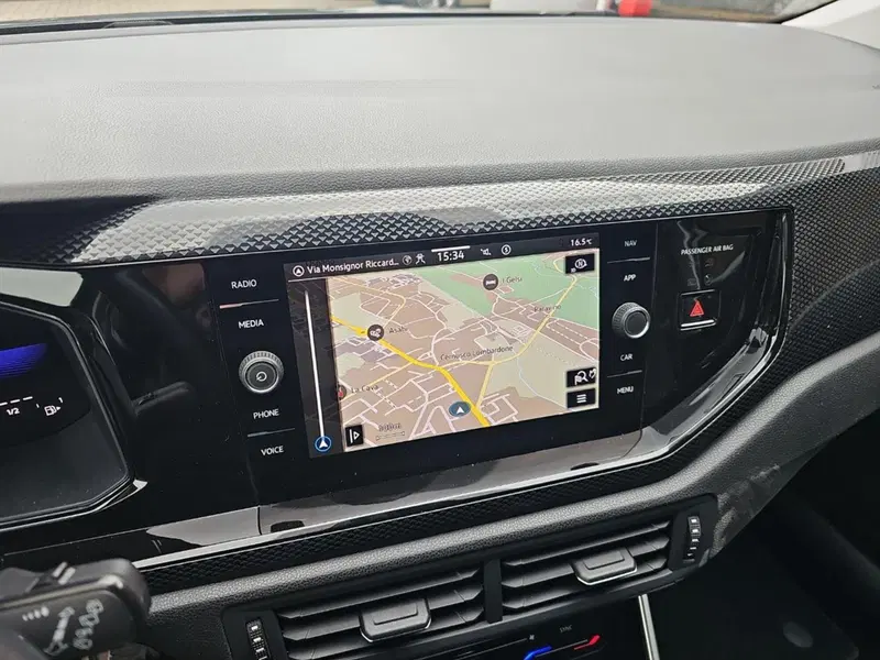 Volkswagen Taigo usata a Lecco (16)