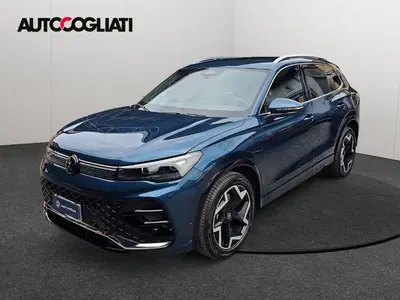 Volkswagen Tiguan 2.0 TDI 150 CV SCR DSG 4MOTION R-Line del 2024 usata a Merate