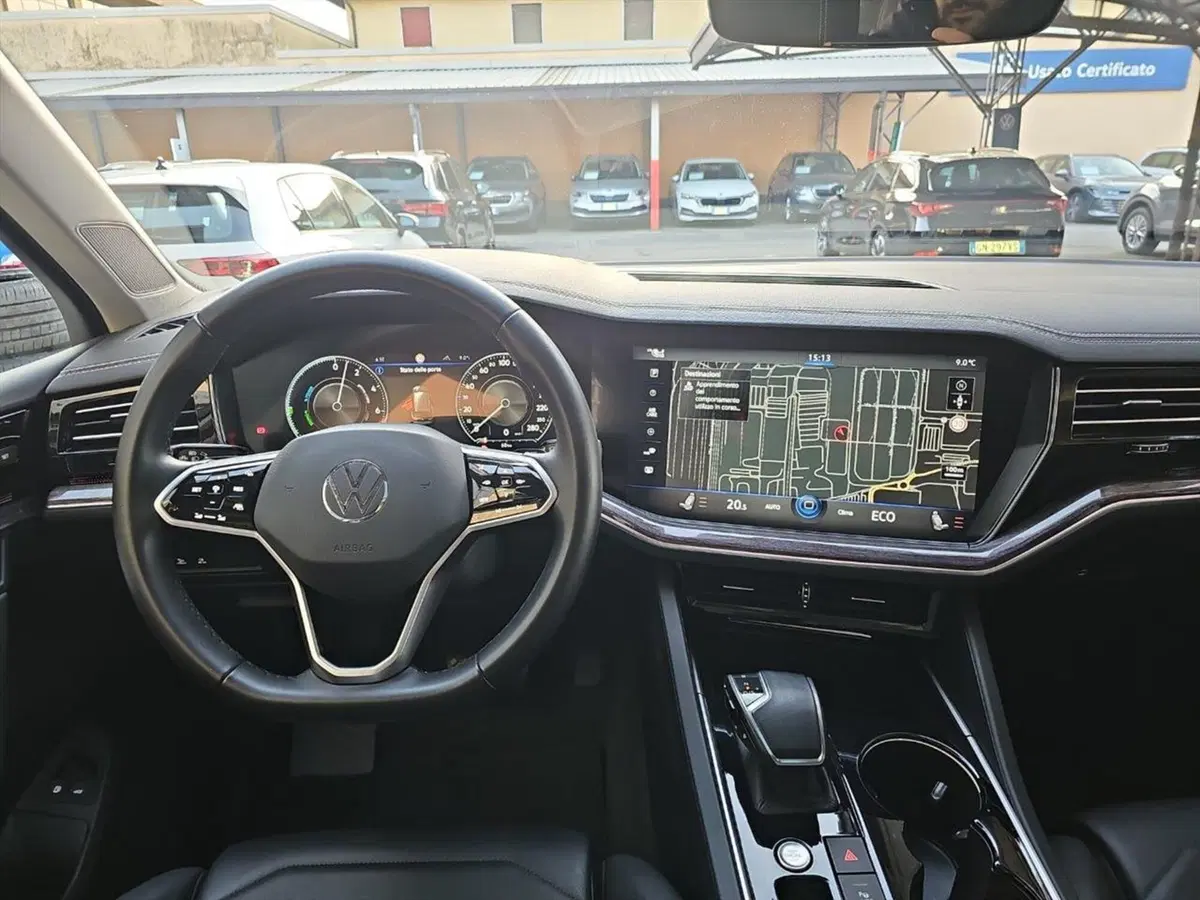Volkswagen Touareg usata a Lecco (13)