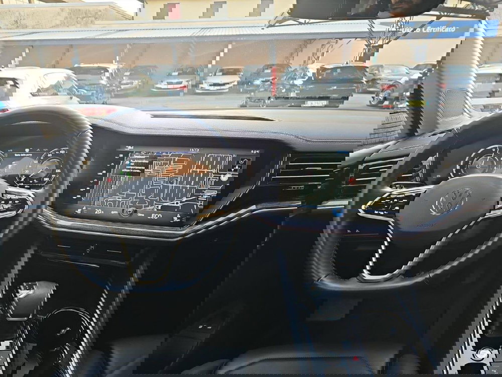 Volkswagen Touareg usata a Lecco (13)
