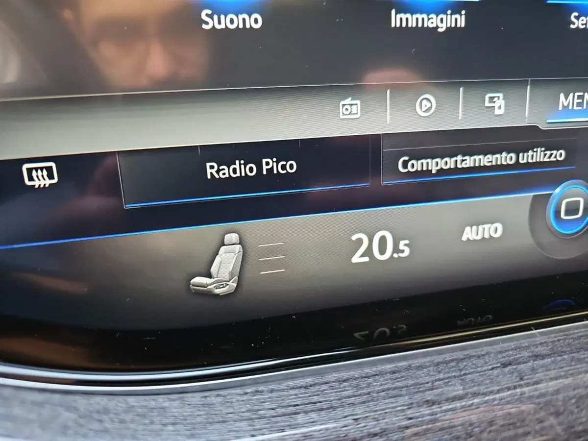 Volkswagen Touareg usata a Lecco (16)