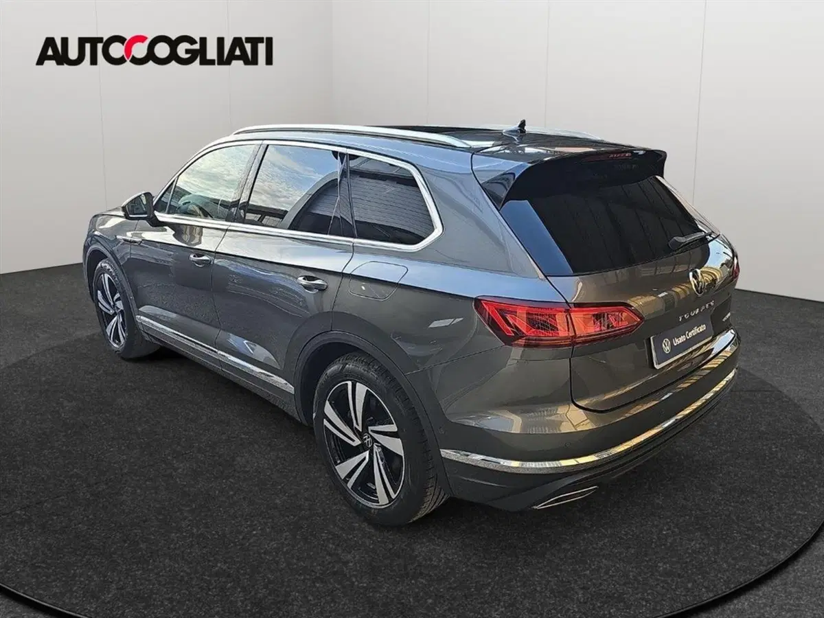 Volkswagen Touareg usata a Lecco (4)