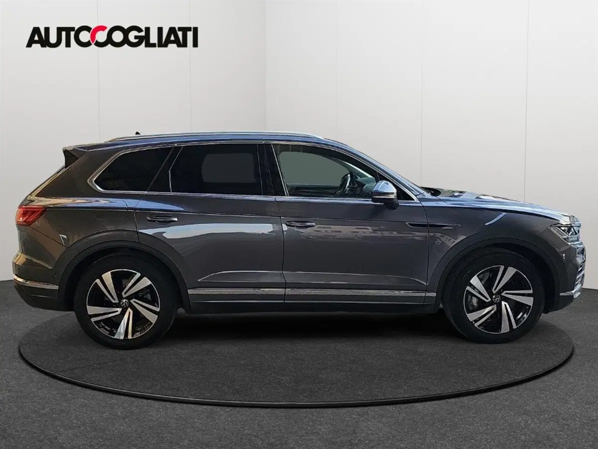 Volkswagen Touareg usata a Lecco (7)