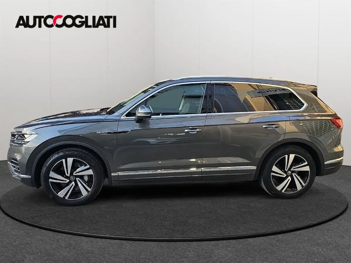 Volkswagen Touareg usata a Lecco (8)