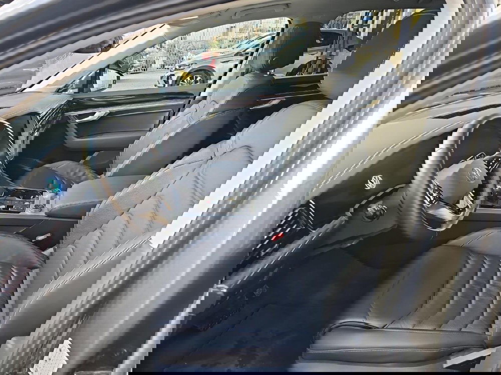 Volkswagen Touareg usata a Lecco (9)