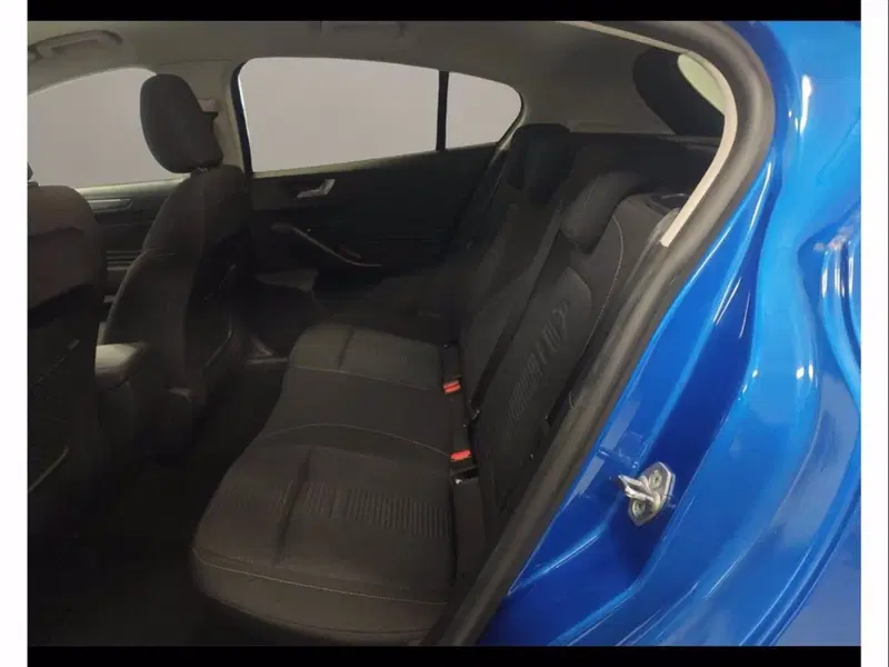 Ford Focus Station Wagon usata a Catania (11)