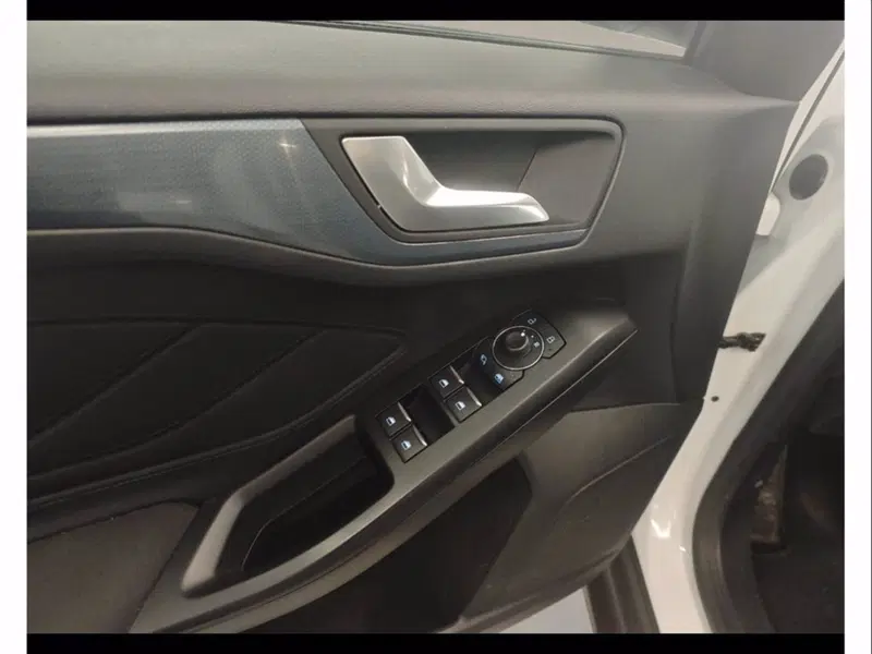 Ford Focus Station Wagon usata a Catania (10)