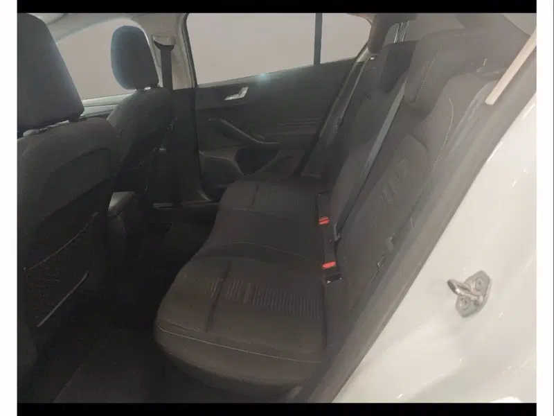 Ford Focus Station Wagon usata a Catania (11)