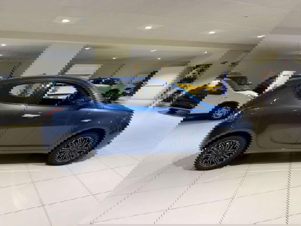 Lancia Ypsilon usata a Savona (5)