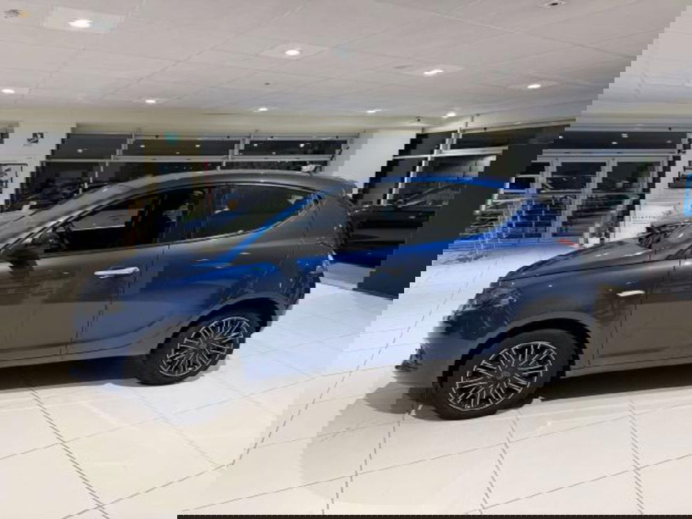 Lancia Ypsilon usata a Savona (9)