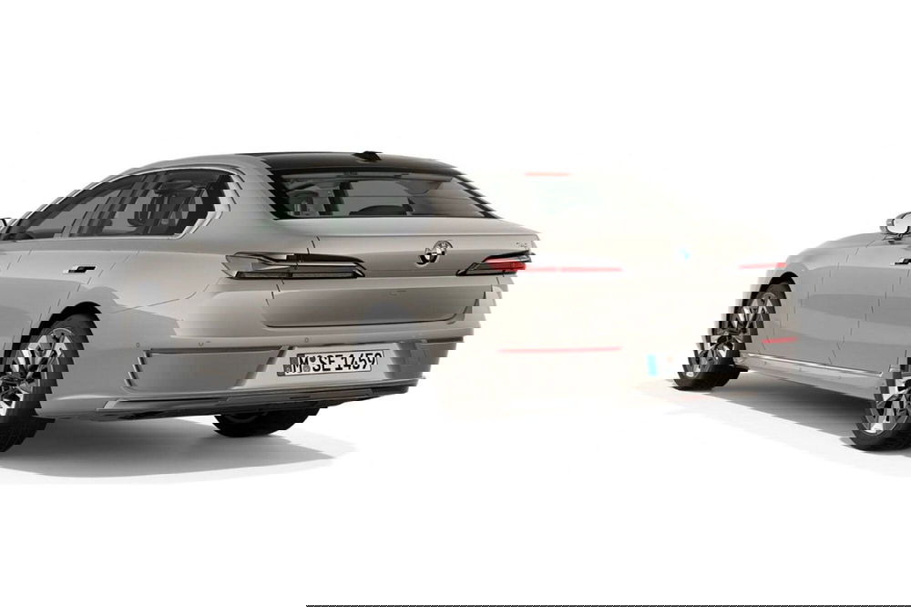 BMW Serie 7 nuova a Torino (3)