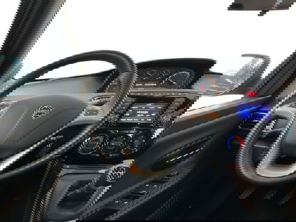 Lancia Ypsilon usata a Torino (12)