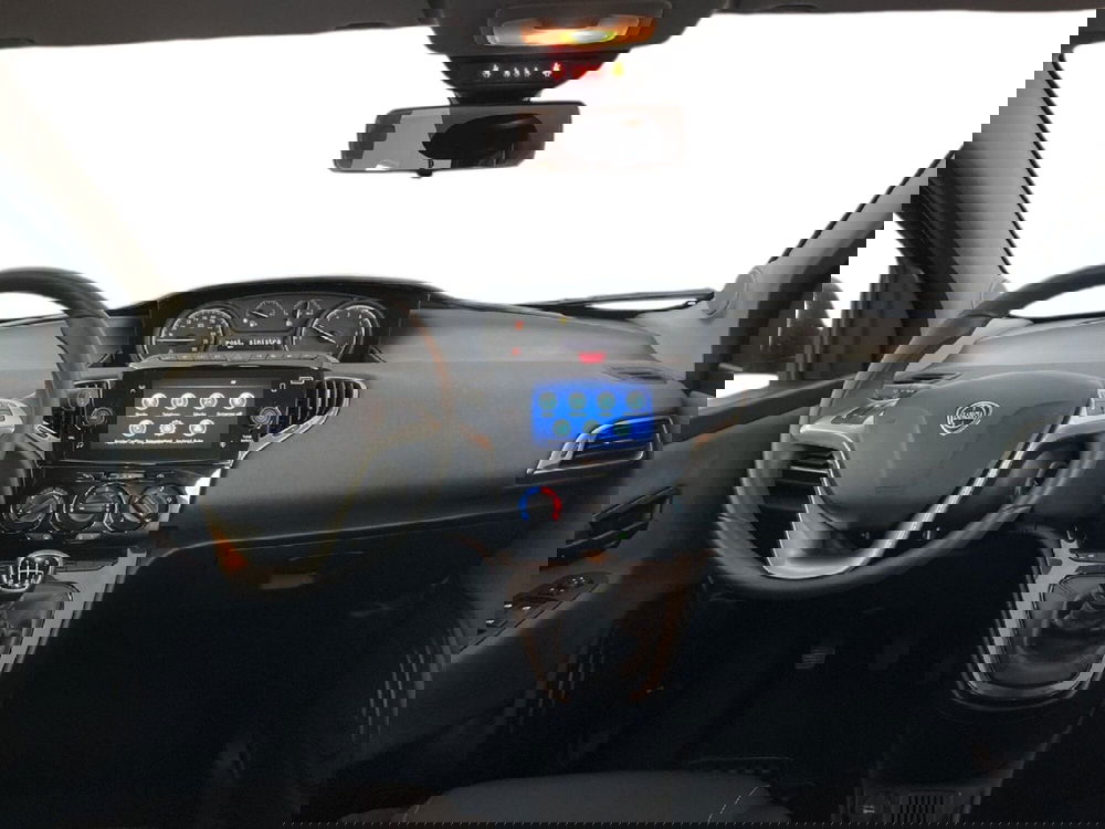 Lancia Ypsilon usata a Torino (10)