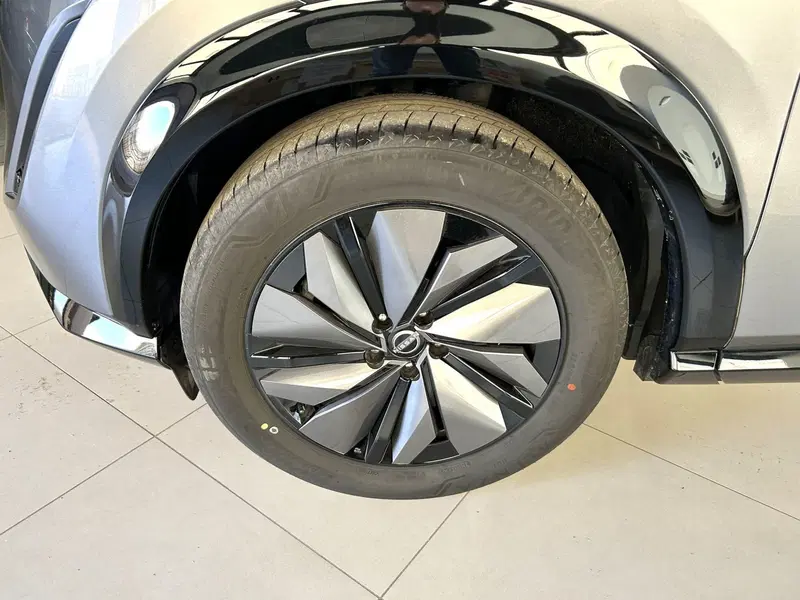 Nissan Ariya usata a Ferrara (7)