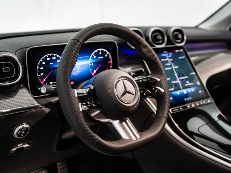 Mercedes-Benz GLC SUV nuova a Macerata (13)