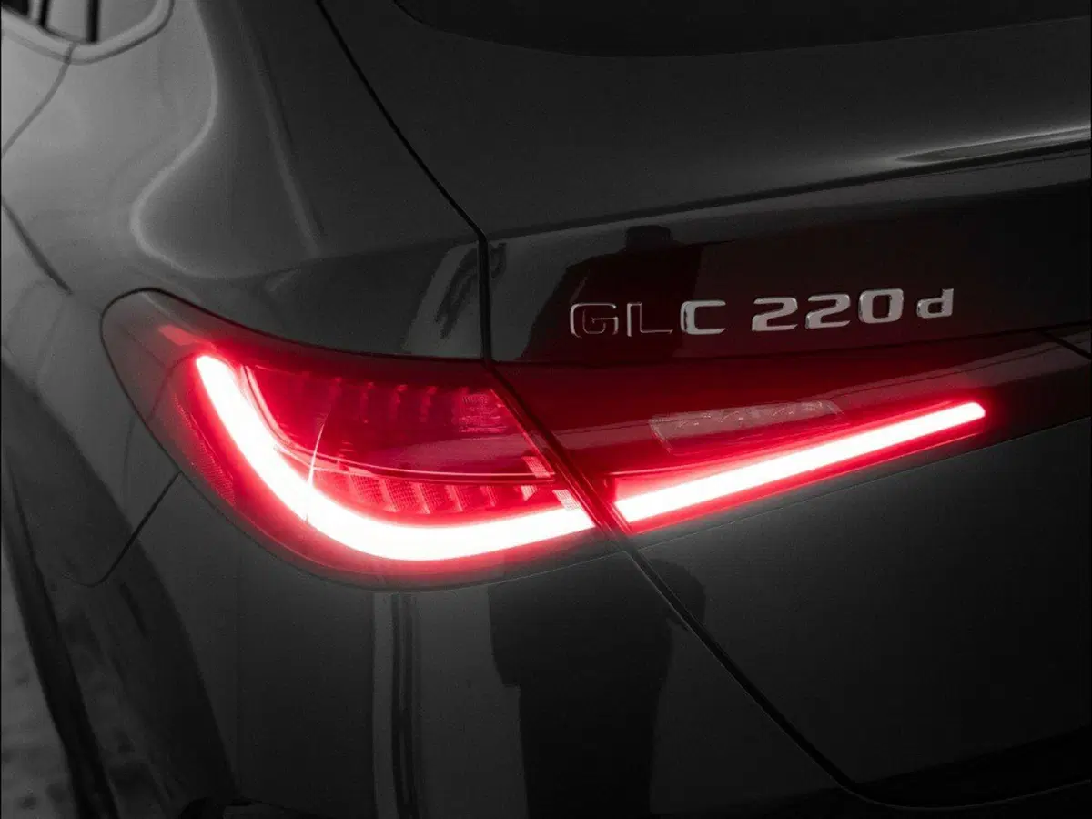 Mercedes-Benz GLC Coupé nuova a Macerata (7)