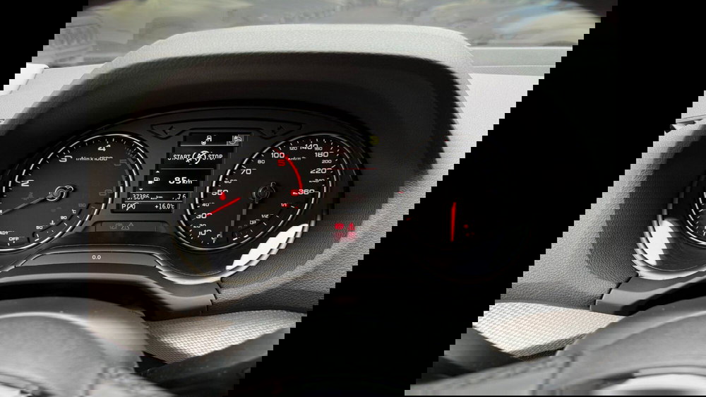 Audi Q2 usata a Palermo (8)