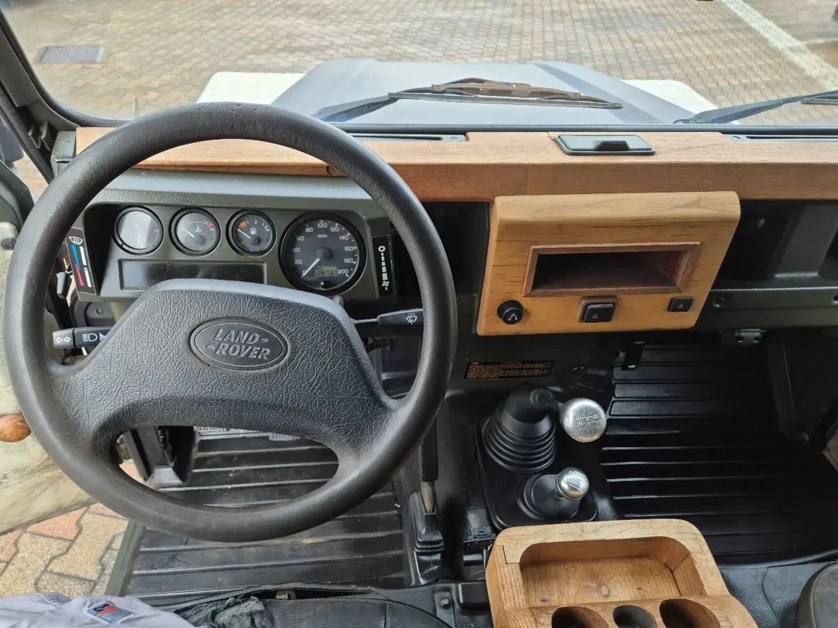 Land Rover Defender usata a Arezzo (15)