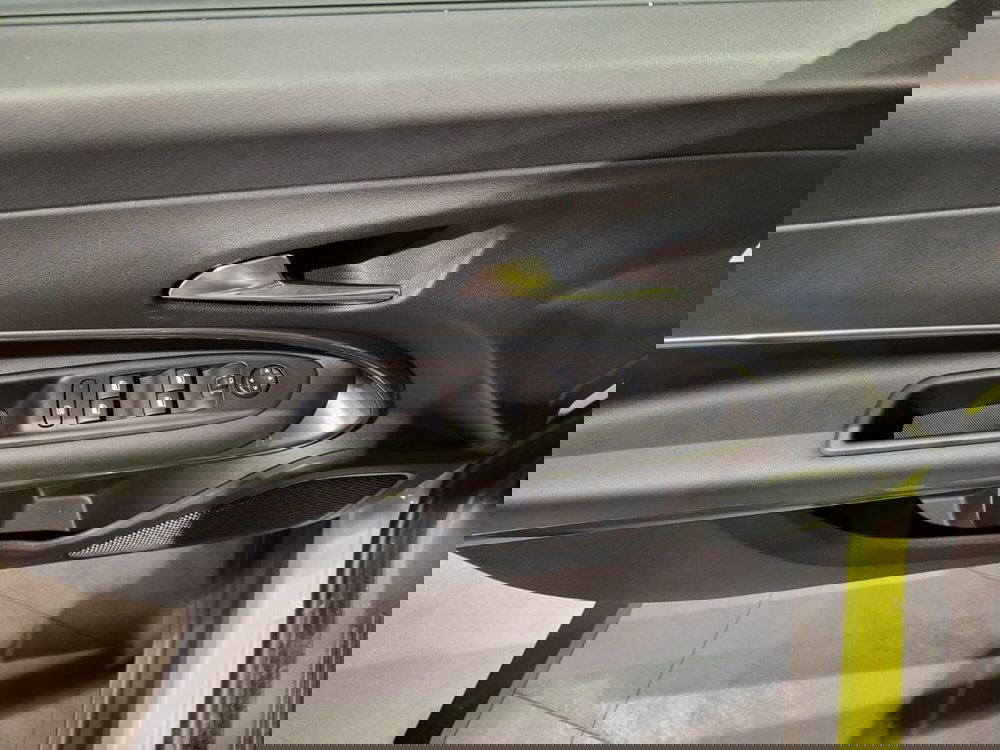 Abarth 600e nuova a Arezzo (14)