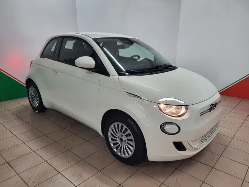 Fiat 500 nuova a Arezzo (2)
