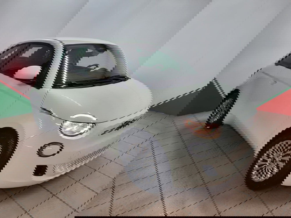 Fiat 500 nuova a Arezzo (2)