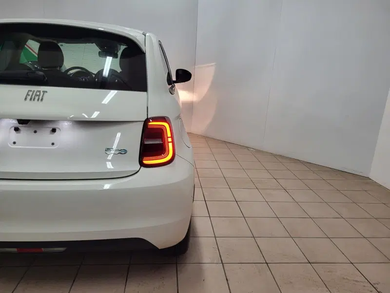 Fiat 500 nuova a Arezzo (5)