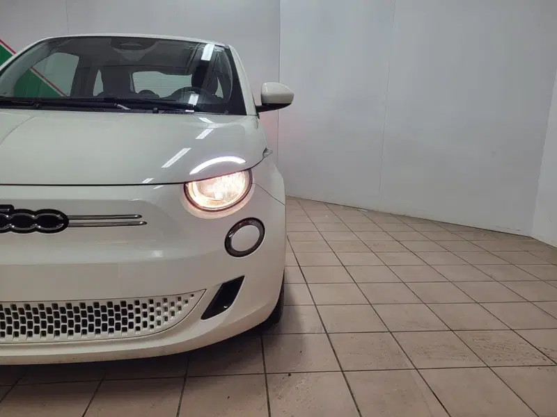Fiat 500 nuova a Arezzo (6)