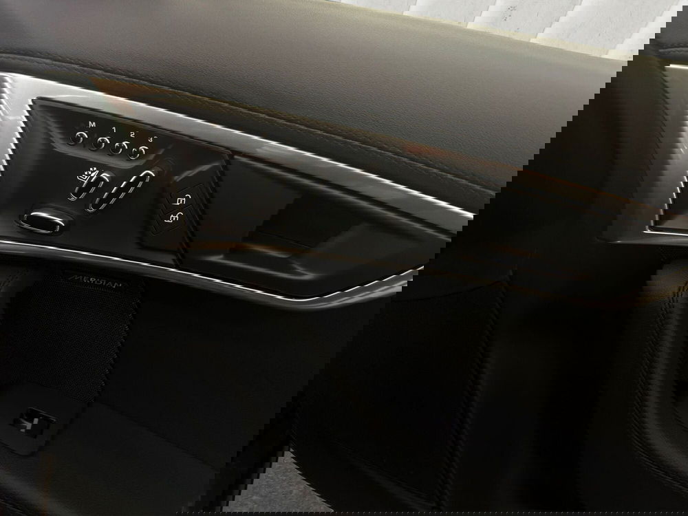 Jaguar F-Type Coupé usata a Milano (11)