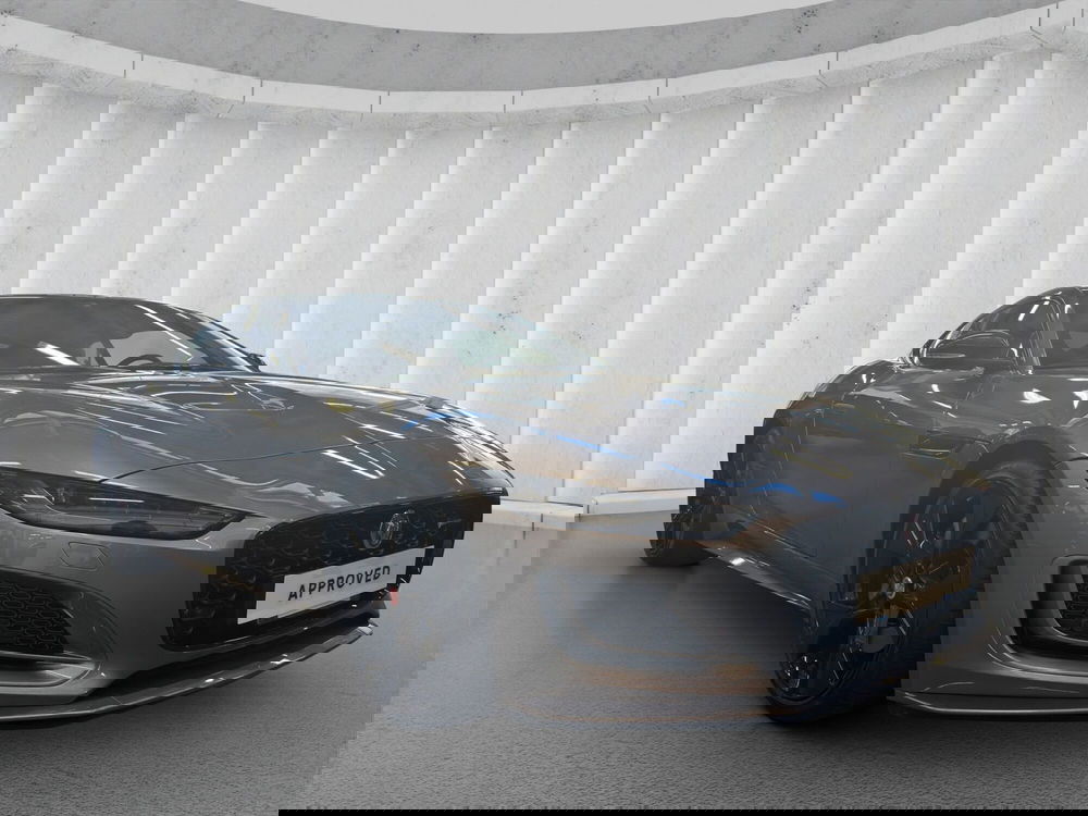 Jaguar F-Type Coupé usata a Milano (15)