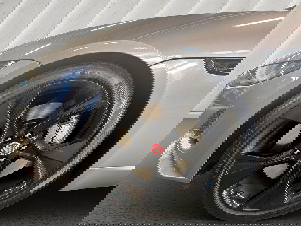 Jaguar F-Type Coupé usata a Milano (9)