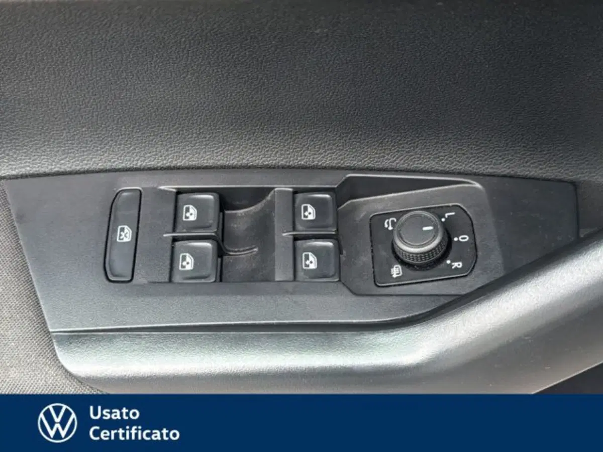 Volkswagen Taigo usata a Vicenza (12)
