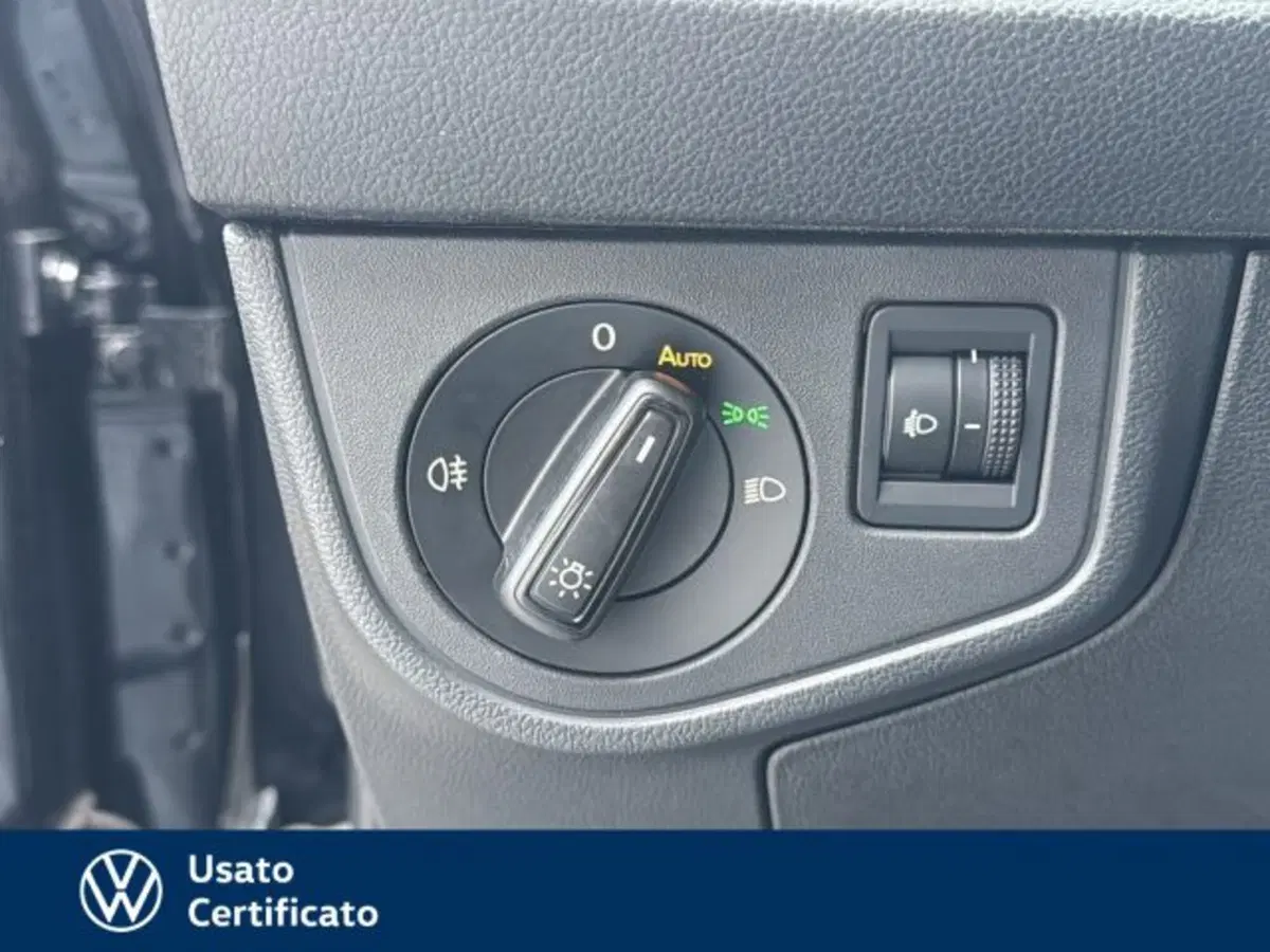Volkswagen Taigo usata a Vicenza (13)
