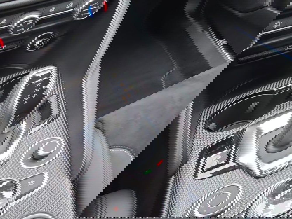 Alfa Romeo Giulia nuova a Monza e Brianza (18)