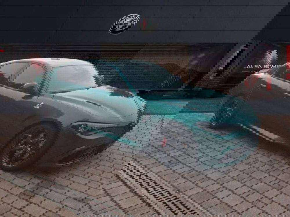 Alfa Romeo Giulia nuova a Monza e Brianza (3)