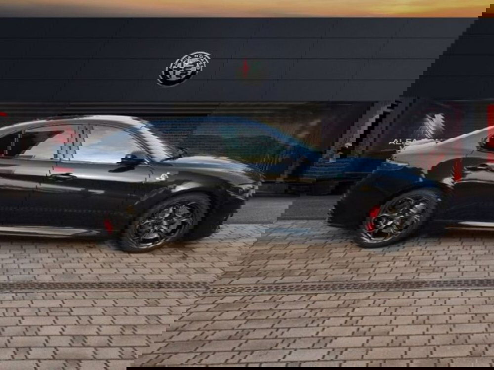 Alfa Romeo Giulia nuova a Monza e Brianza (4)