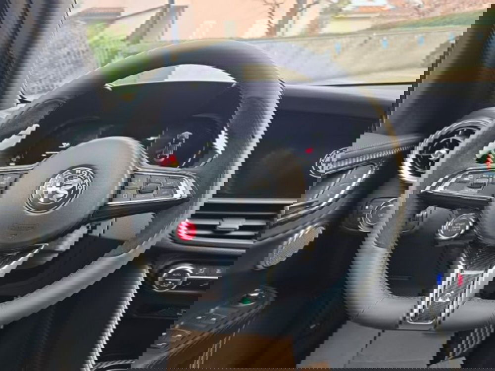 Alfa Romeo Giulia nuova a Monza e Brianza (9)