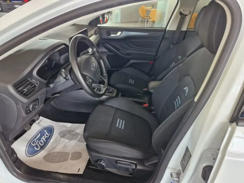 Ford Focus Station Wagon usata a Bologna (12)