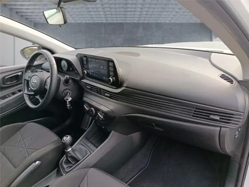 Hyundai Bayon usata a Bari (12)