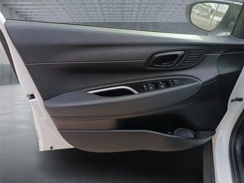 Hyundai Bayon usata a Bari (9)