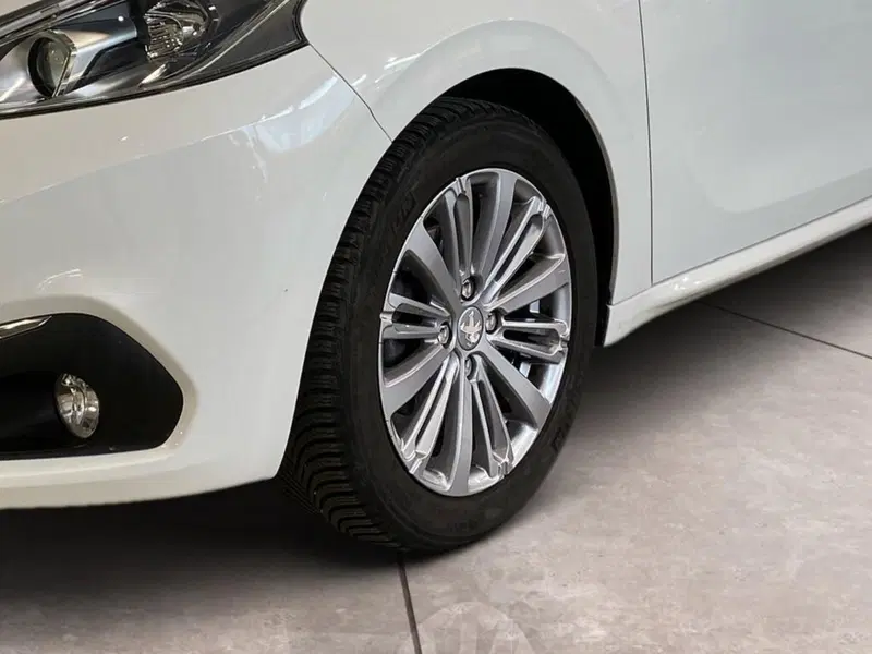 Peugeot 208 usata a Torino (15)