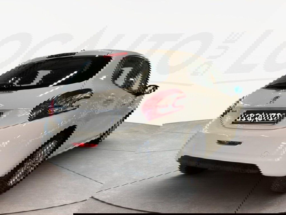 Peugeot 208 usata a Torino (4)