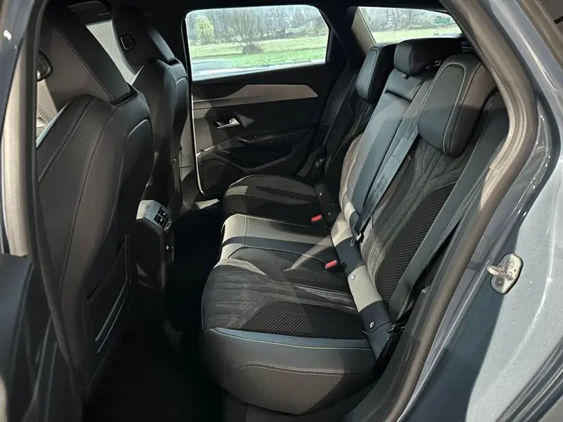 Peugeot 308 SW nuova a Sondrio (11)