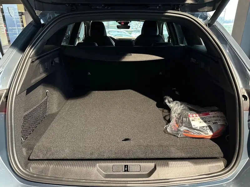 Peugeot 308 SW nuova a Sondrio (15)