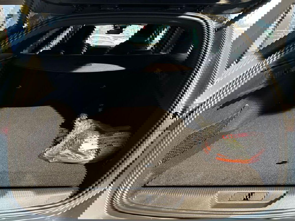 Peugeot 308 SW nuova a Sondrio (15)