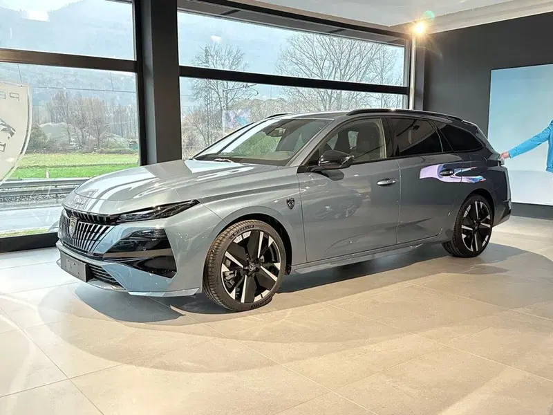 Peugeot 308 SW nuova a Sondrio (2)