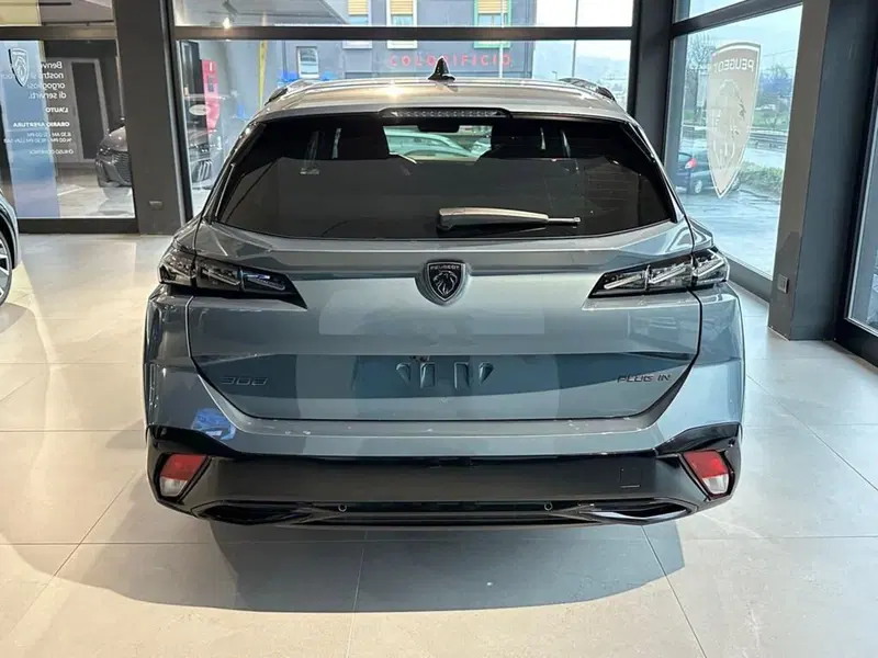 Peugeot 308 SW nuova a Sondrio (4)